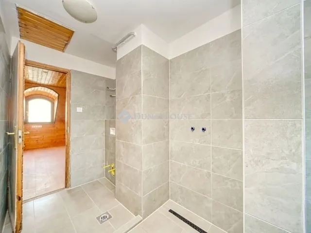 Eladó lakás Budapest XVIII. kerület 305 nm