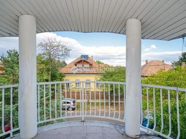 Eladó lakás Budapest XVIII. kerület 305 nm