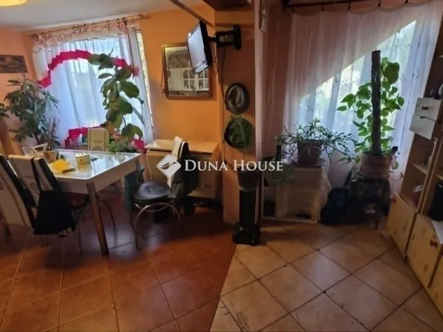 Eladó ház Üllő 63 nm