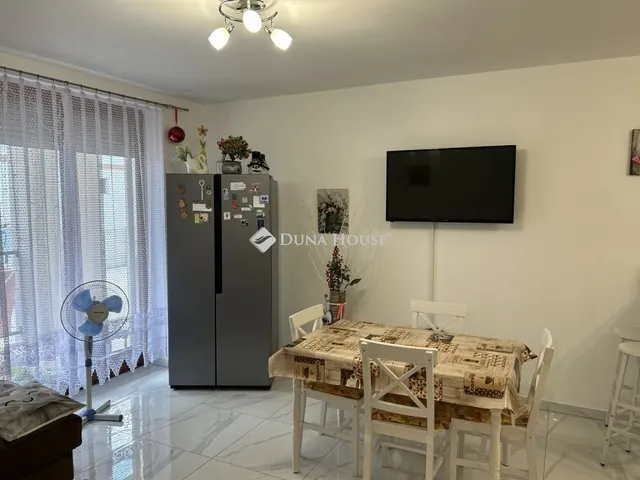 Eladó lakás Aszód 63 nm