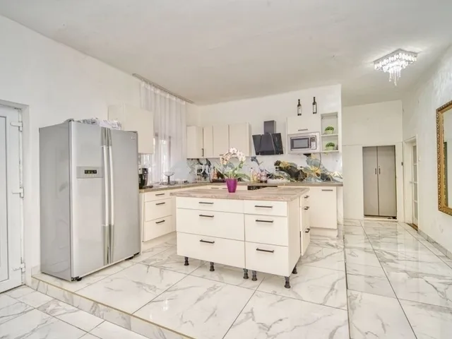 Eladó ház Budapest XIX. kerület, Kispest 190 nm