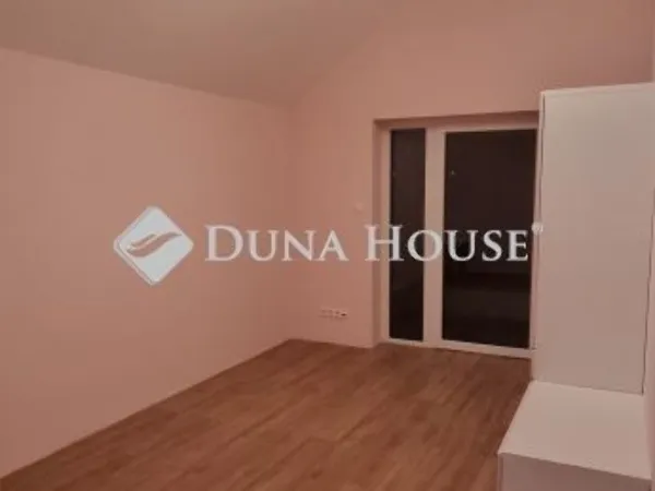 Eladó ház Budapest XVII. kerület, Rákoskert 176 nm