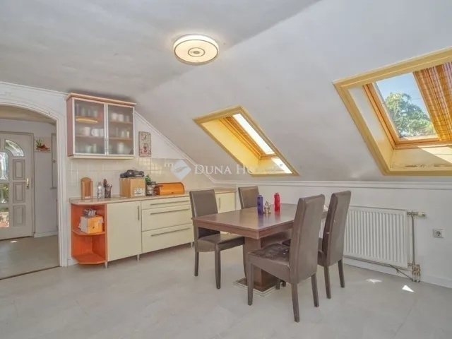 Eladó ház Üllő 307 nm