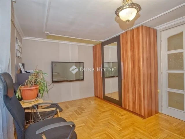 Eladó ház Üllő 307 nm