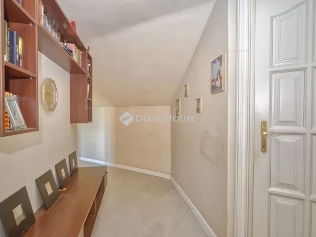 Eladó ház Üllő 307 nm