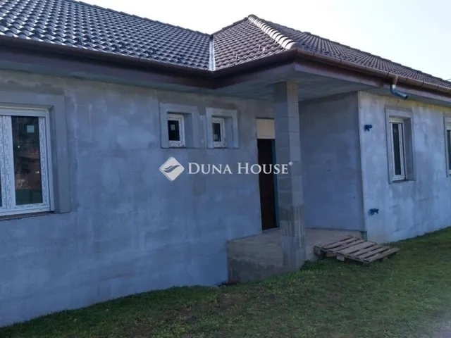Eladó ház Nagytarcsa 106 nm