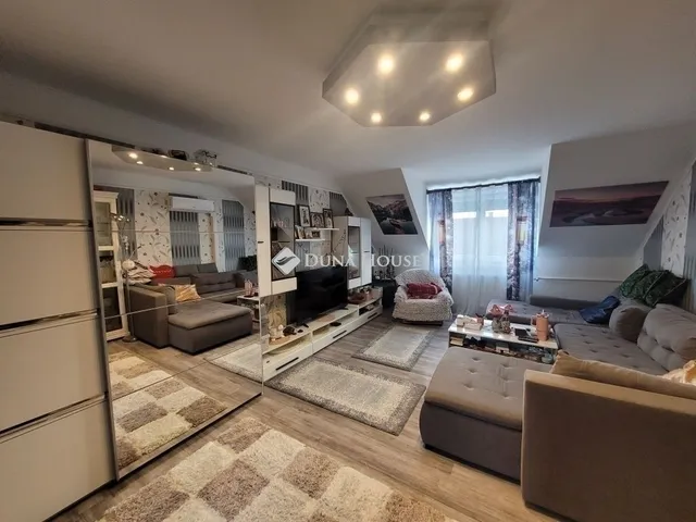 Eladó ház Budapest XVIII. kerület, Újpéteritelep 143 nm