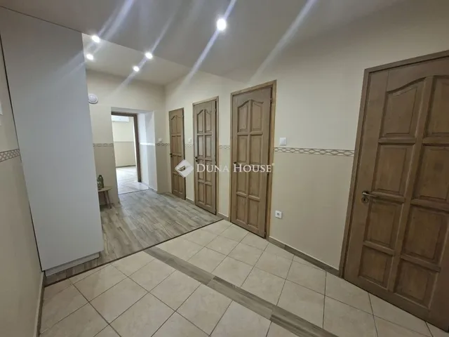 Eladó lakás Gödöllő 106 nm