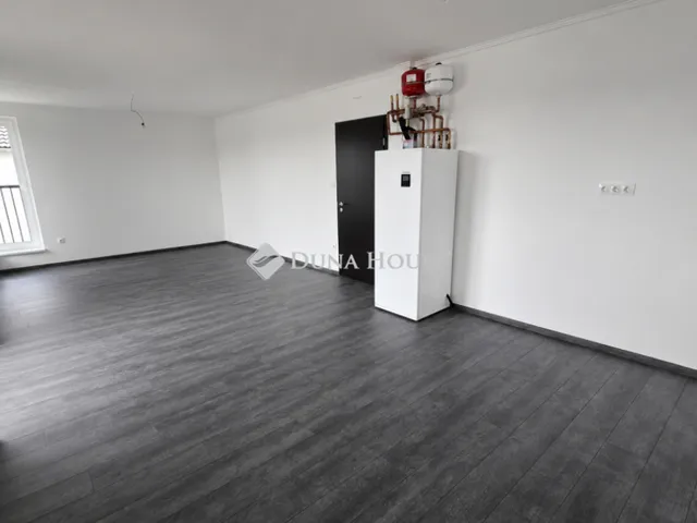 Eladó lakás Mende 78 nm