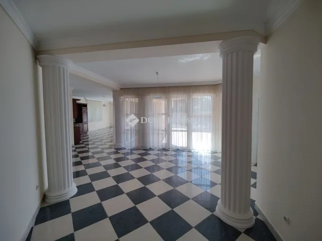 Eladó ház Budapest XVIII. kerület, Erzsébettelep 280 nm