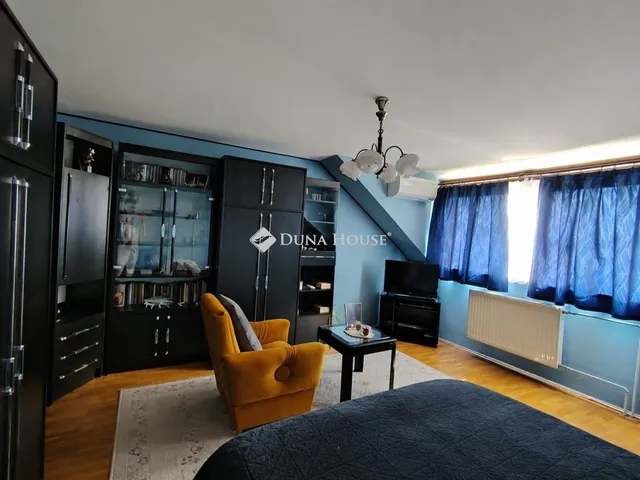 Eladó ház Budapest XVII. kerület 240 nm