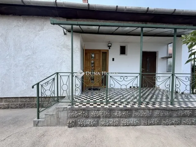 Eladó ház Vecsés 130 nm