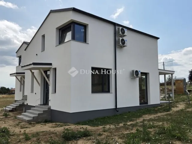 Eladó ház Vác 98 nm