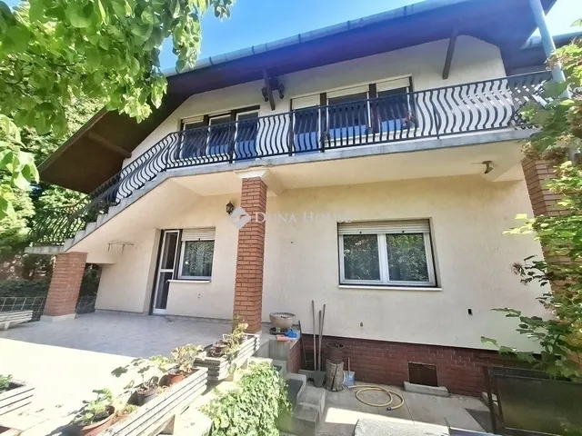Eladó ház Vác, Lajostelep 190 nm