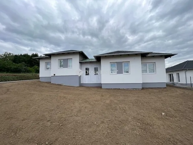 Eladó ház Őrbottyán 80 nm