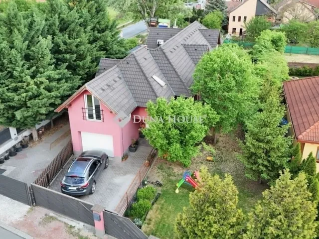 Eladó ház Pomáz 135 nm