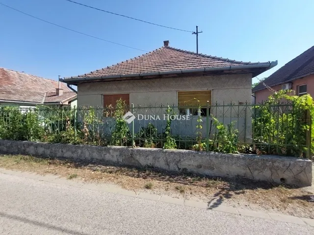 Eladó ház Sződ 70 nm
