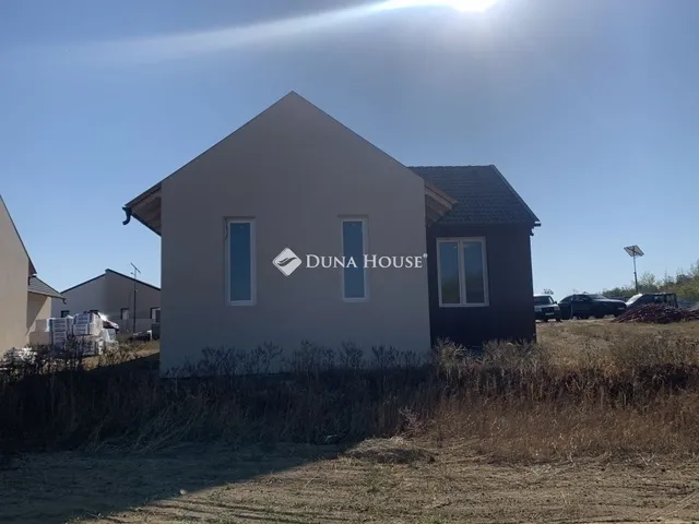 Eladó ház Isaszeg 90 nm