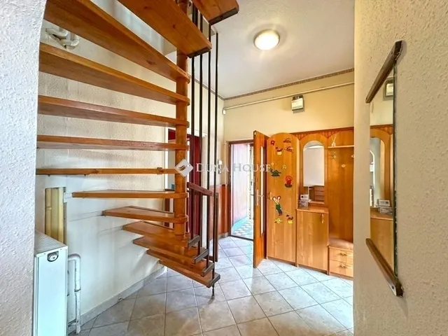 Eladó ház Vecsés 160 nm