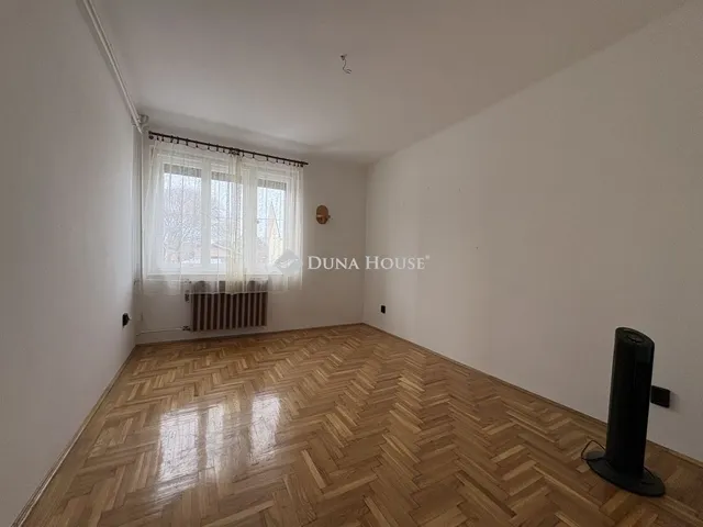 Eladó ház Gyál 180 nm