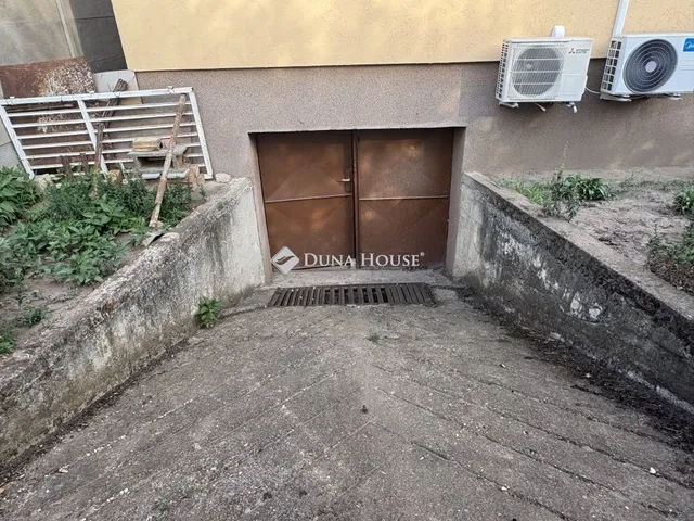 Eladó ház Gyál 180 nm