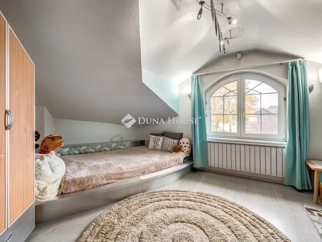 Eladó ház Budapest XVIII. kerület 303 nm