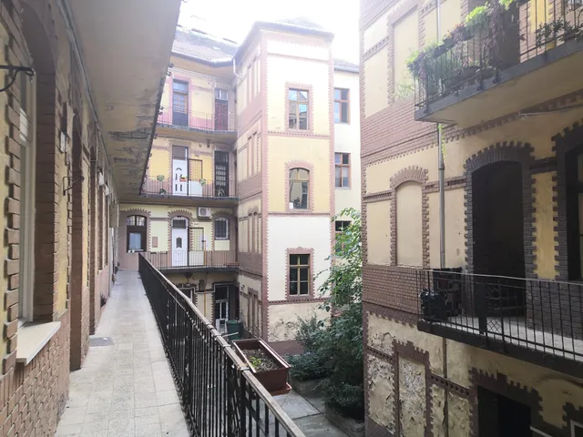 Eladó lakás Budapest VIII. kerület, Kálvária tér 41 nm