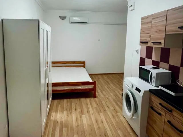 Eladó lakás Budapest VIII. kerület, Orczynegyed 18 nm