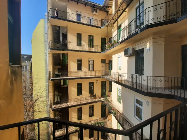 Eladó lakás Budapest IX. kerület, Ferenc tér 105 nm