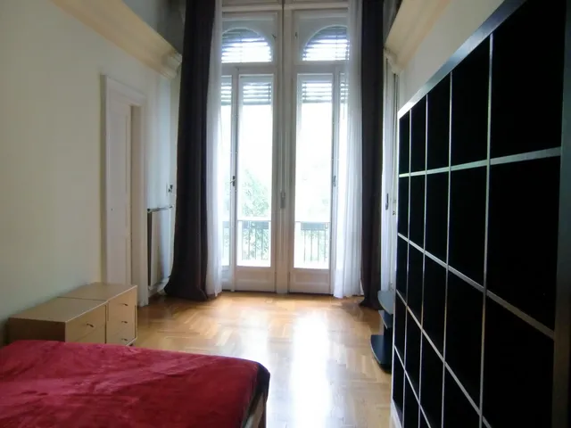 Eladó lakás Budapest XIV. kerület, Thököly út 111 nm