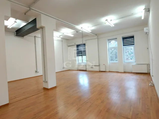 Kiadó kereskedelmi és ipari ingatlan Budapest VIII. kerület, Tisztviselőtelep 191 nm