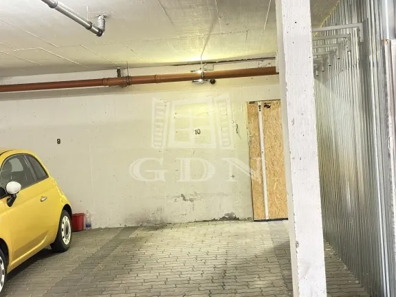 Eladó kereskedelmi és ipari ingatlan Budapest IV. kerület, Káposztásmegyer 33 nm