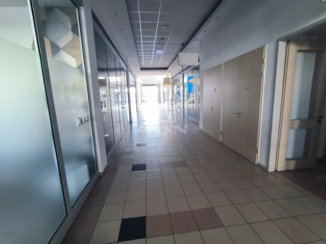 Eladó kereskedelmi és ipari ingatlan Budapest XVII. kerület, Rákoskert 28 nm