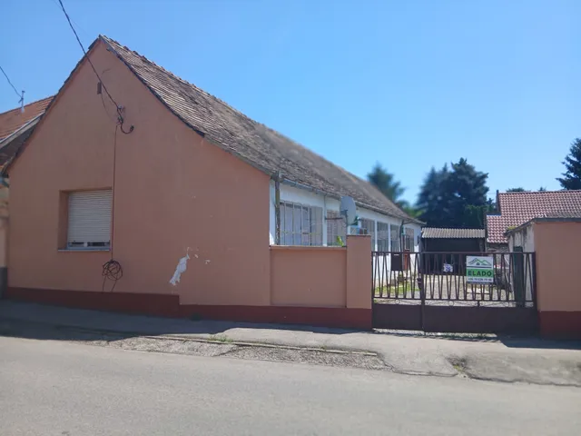 Eladó ház Siklós 135 nm