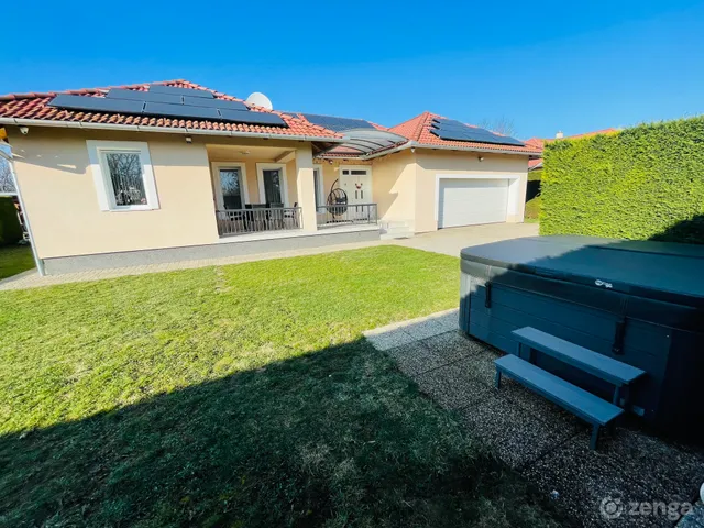 Eladó ház Pécs, Újhegy, Barázda utca 25/3 164 nm