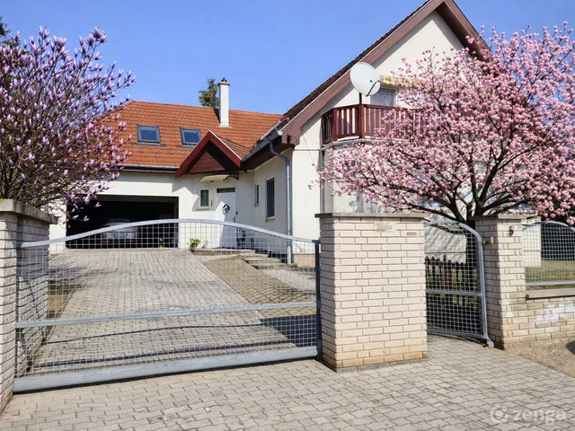 Eladó ház Piliscsaba, Csabagyöngye 210 nm