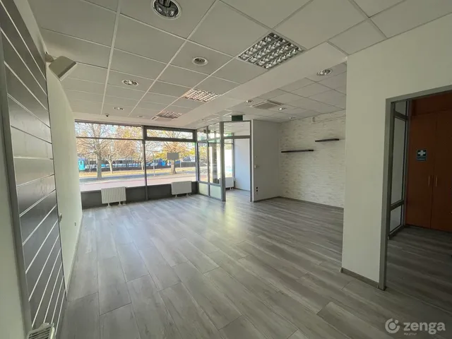 Kiadó kereskedelmi és ipari ingatlan Balatonboglár, Dózsa György 1. 78 nm