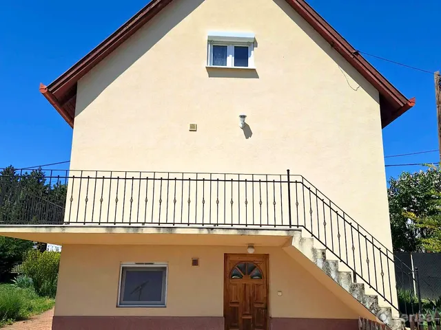 Eladó ház Százhalombatta, Óváros 100 nm