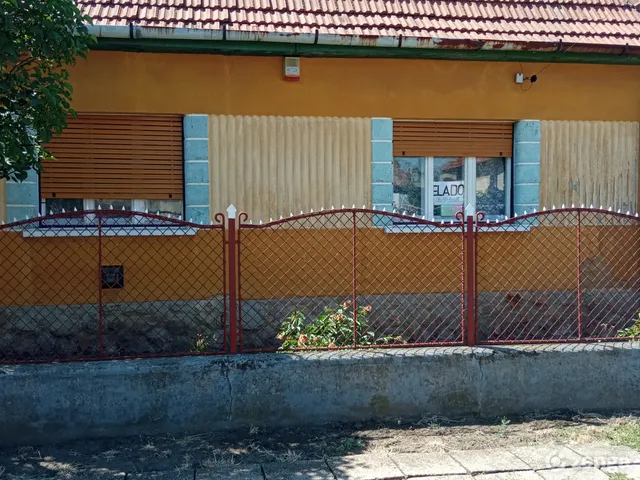 Eladó ház Boldog 88 nm