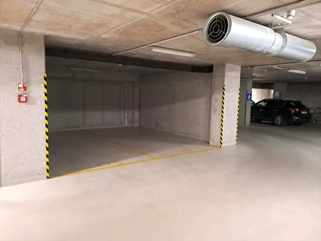 Eladó garázs Budapest XIII. kerület, Vizafogó 15 nm