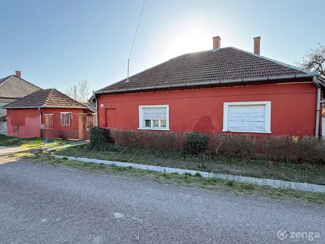 Eladó ház Maklár 120 nm