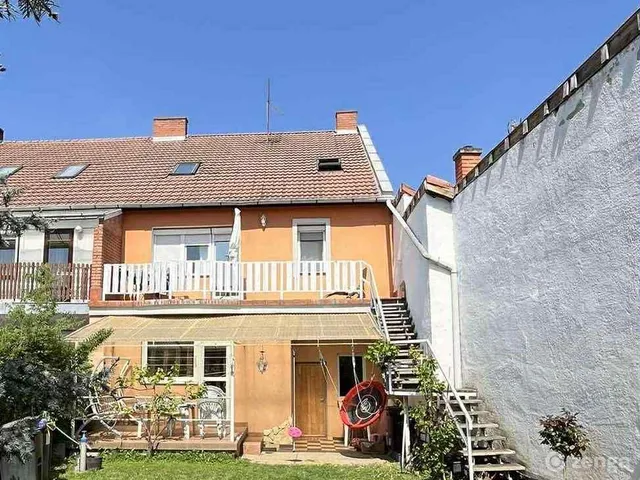 Eladó ház Szolnok, Belváros 156 nm