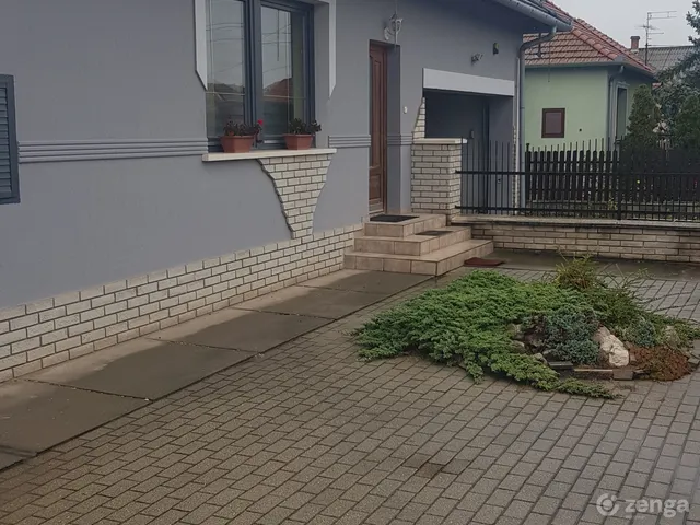 Eladó ház Kecskemét, Hetényegyháza 100 nm