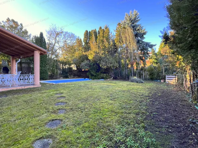 Eladó ház Budapest II. kerület, Széphalom, Muhar utca 260 nm