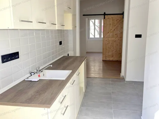 Eladó lakás Budapest VI. kerület, Székely Bertalan utca 32 nm