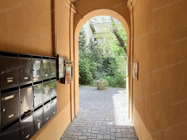 Eladó lakás Budapest VI. kerület, Szinyei Merse utca 20 nm