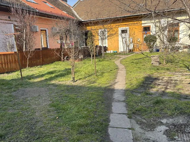 Eladó lakás Budapest X. kerület, Gergely utca 14 nm