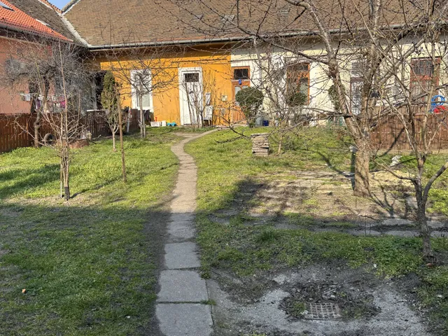 Eladó lakás Budapest X. kerület, Gergely utca 14 nm