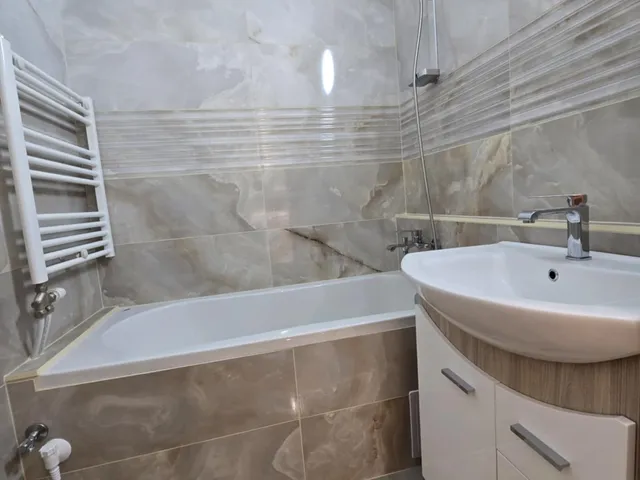 Eladó lakás Szeged, Fodorkert, Lomnici utca 60 nm