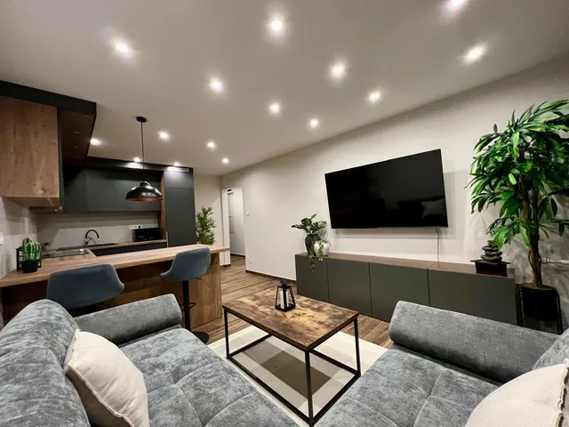 Eladó lakás Szeged, Szőreg 92 nm